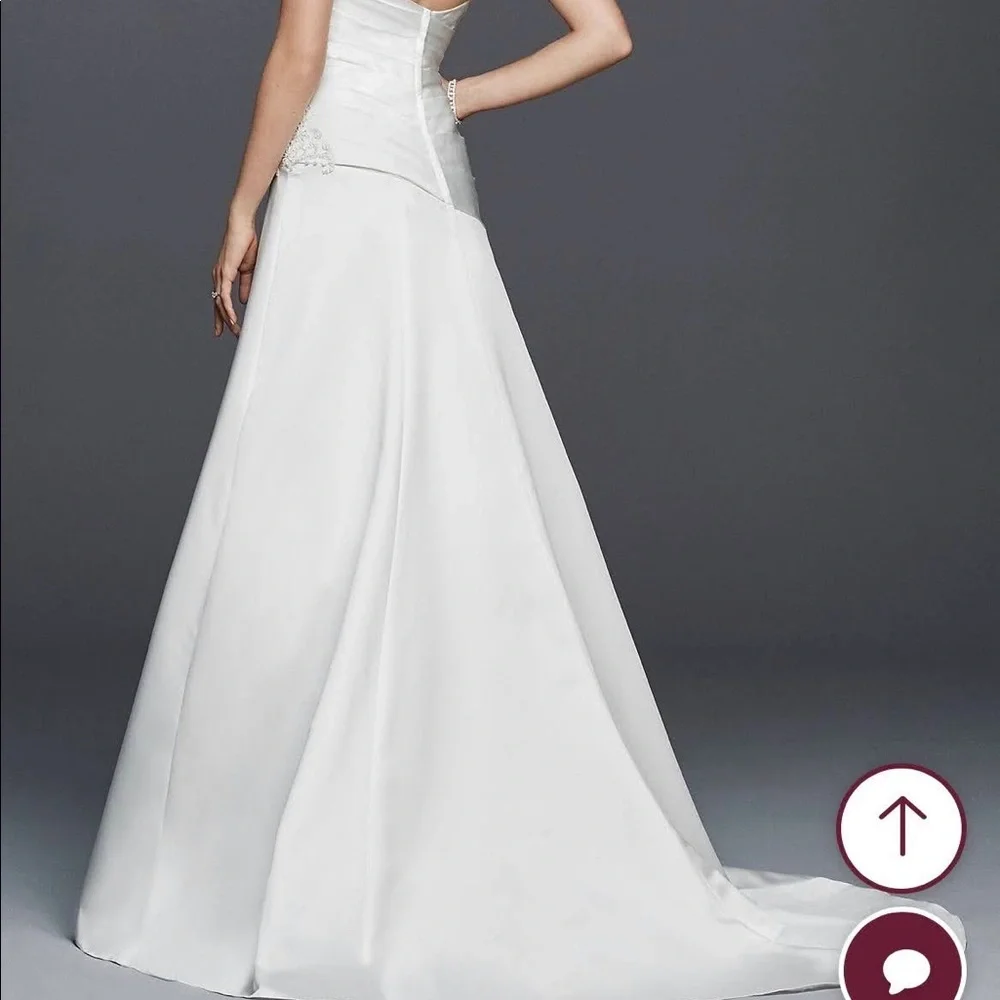 David’s Bridal size 16 softwhite strapless ruched wedding dress with lace - Picture 2 of 15
